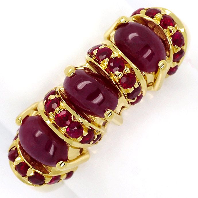 Attraktiver Goldbandring mit großen und kleinen Rubinen, aus Edelstein Farbstein Ringen