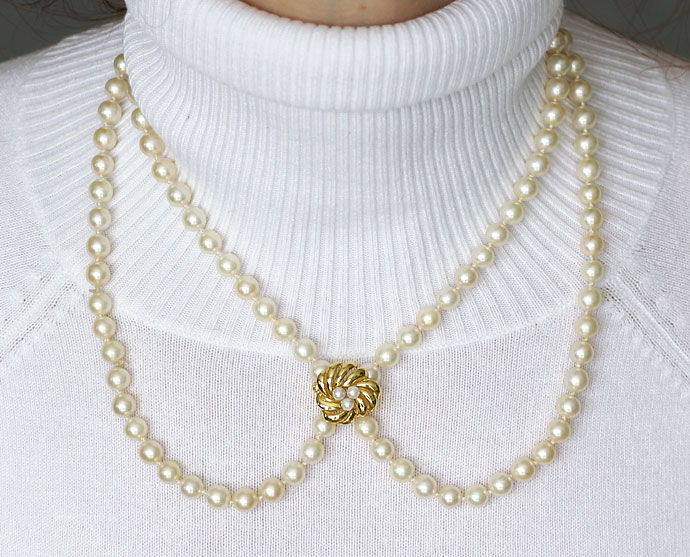 Lange Perlenkette doppelt getragen mit Perlenclip, Variante 2